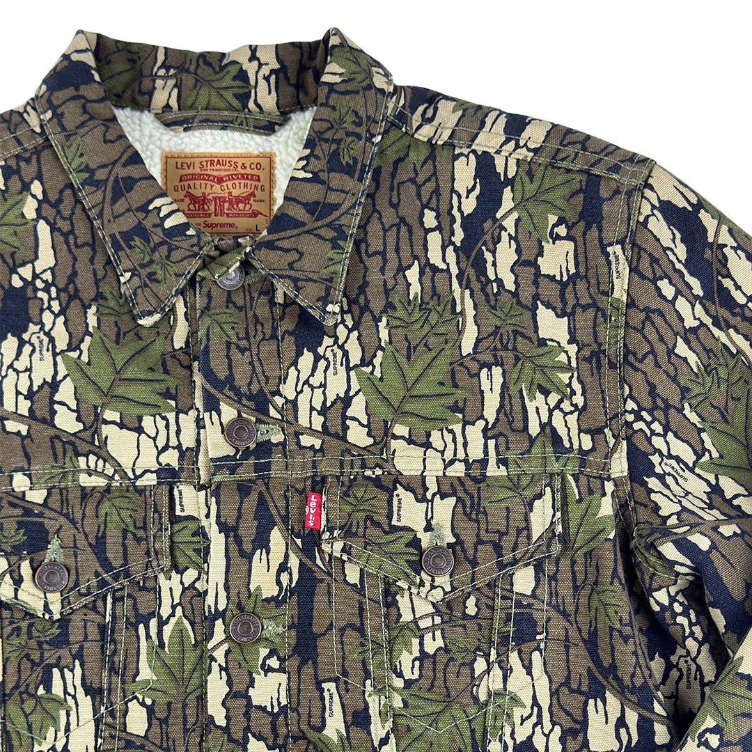 Levis Camo Lined Trucker