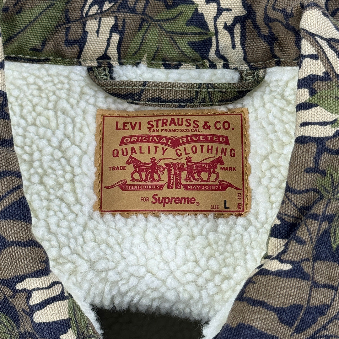 Levis Camo Lined Trucker